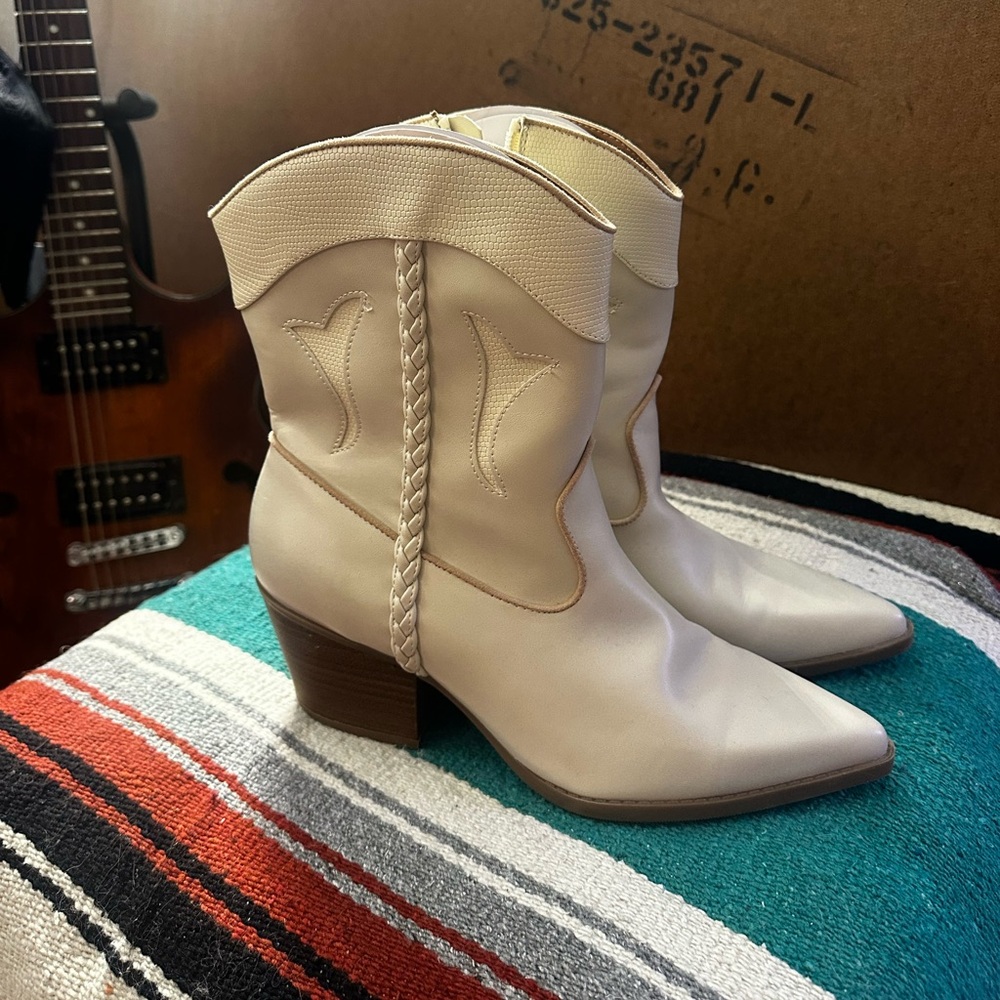 Women's Cream Western Boots